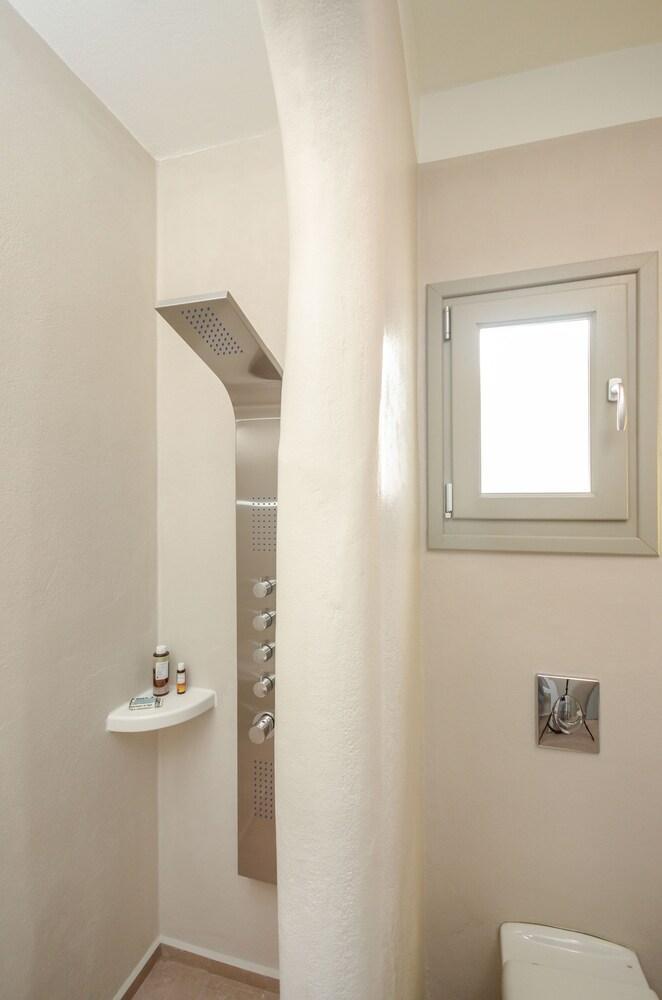 Aphrodite Luxury Apartments 아기오스프로코피오스 외부 사진